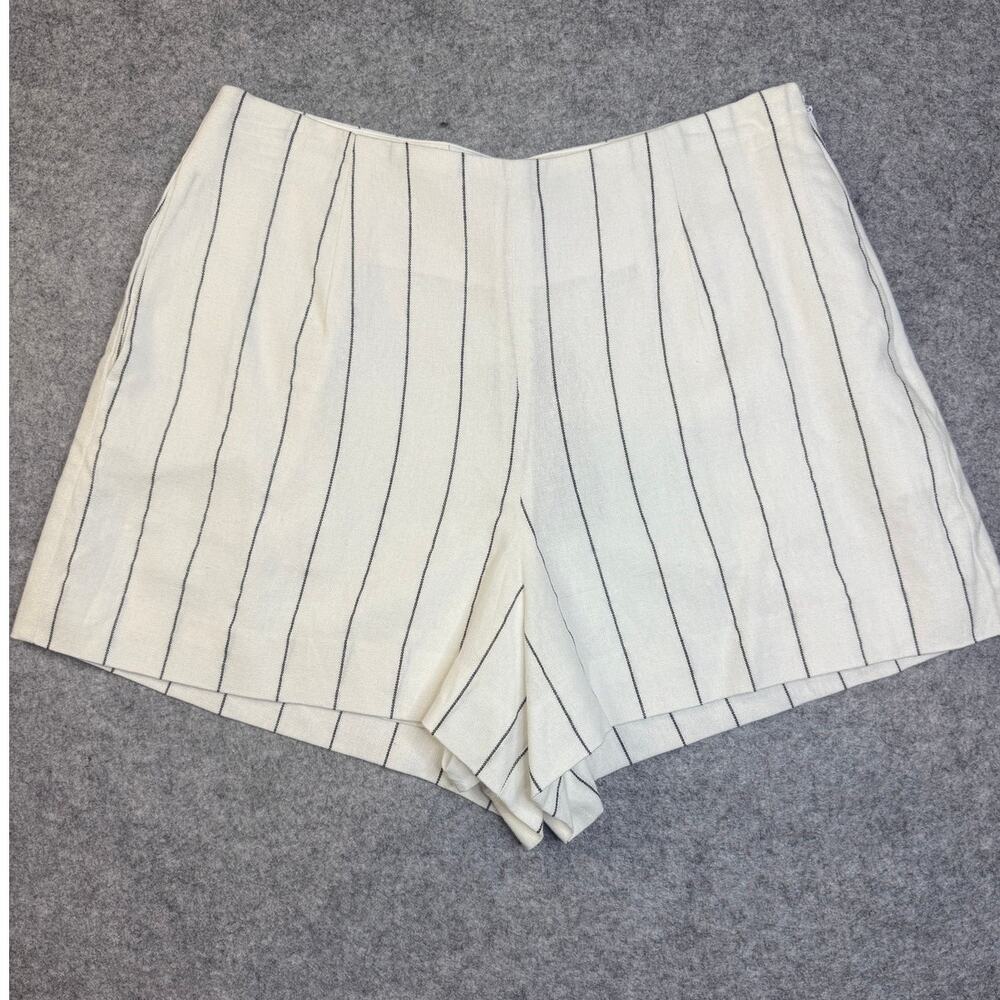 IF ONLY Studio Linen Blend Pinstripe Shorts White Black Size 2 NWT